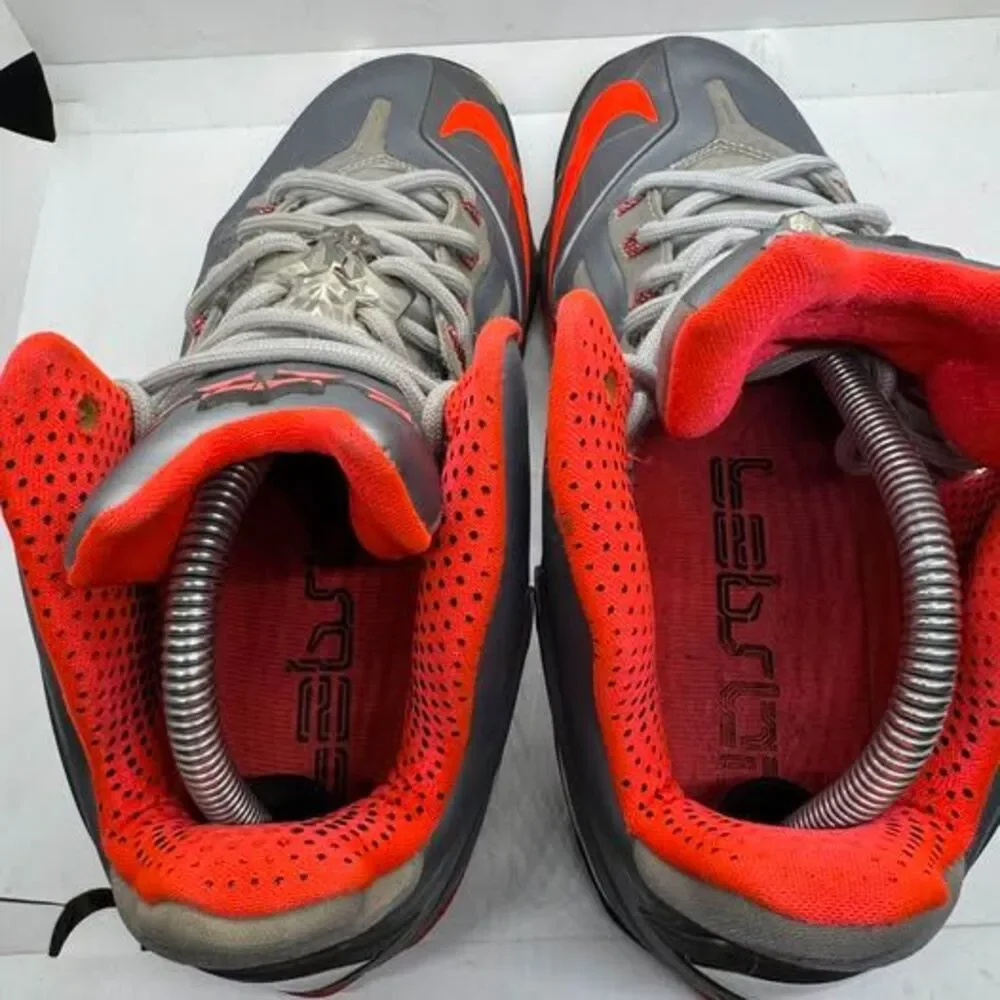 Nike LeBron 11 Mens 9 Gray Basketball Shoes sneakers